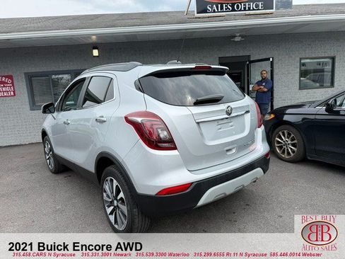 Used 2021 Buick Encore Preferred AWD/4WD image 5
