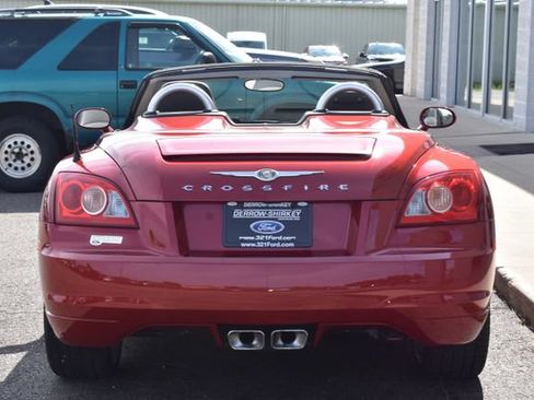 Used 2005 Chrysler Crossfire Limited RWD image 9