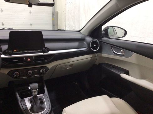 Used 2023 Kia Forte LXS w/ LXS Technology Package FWD image 30