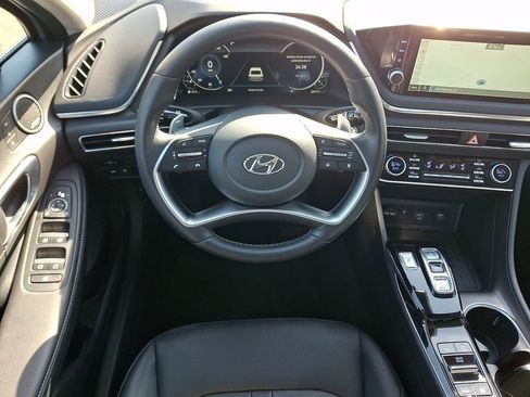 Used 2023 Hyundai Sonata Limited w/ Preferred Accessory Package FWD image 12