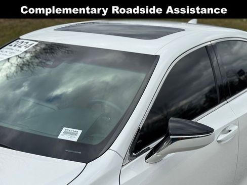 Certified 2024 Lexus ES 350 w/ Premium Package image 9