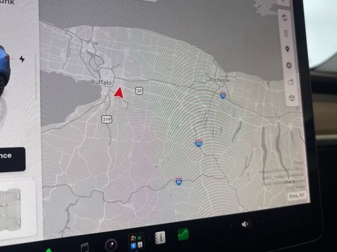 Used 2022 Tesla Model Y Performance AWD/4WD image 29