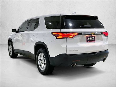 Used 2022 Chevrolet Traverse LS FWD image 13