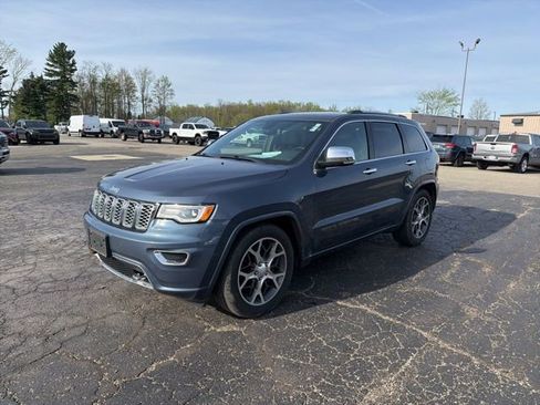 Used 2019 Jeep Grand Cherokee Overland AWD/4WD image 4