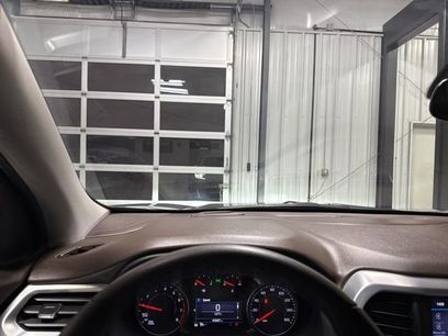 Used 2023 GMC Acadia SLE w/ Driver Convenience Package