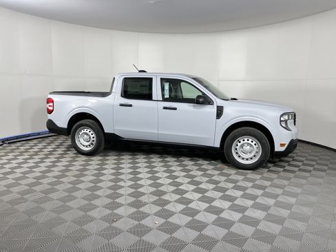 New 2025 Ford Maverick XL w/ Equipment Group 101A image 6