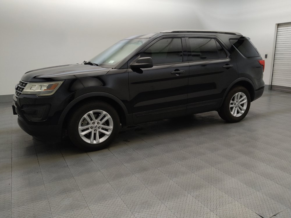 Used 2017 Ford Explorer FWD image 2