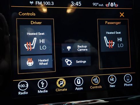 Used 2019 Jeep Grand Cherokee Altitude AWD/4WD image 3