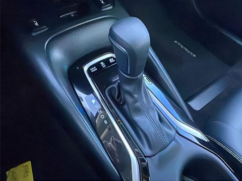 Used 2024 Toyota Corolla XLE image 28