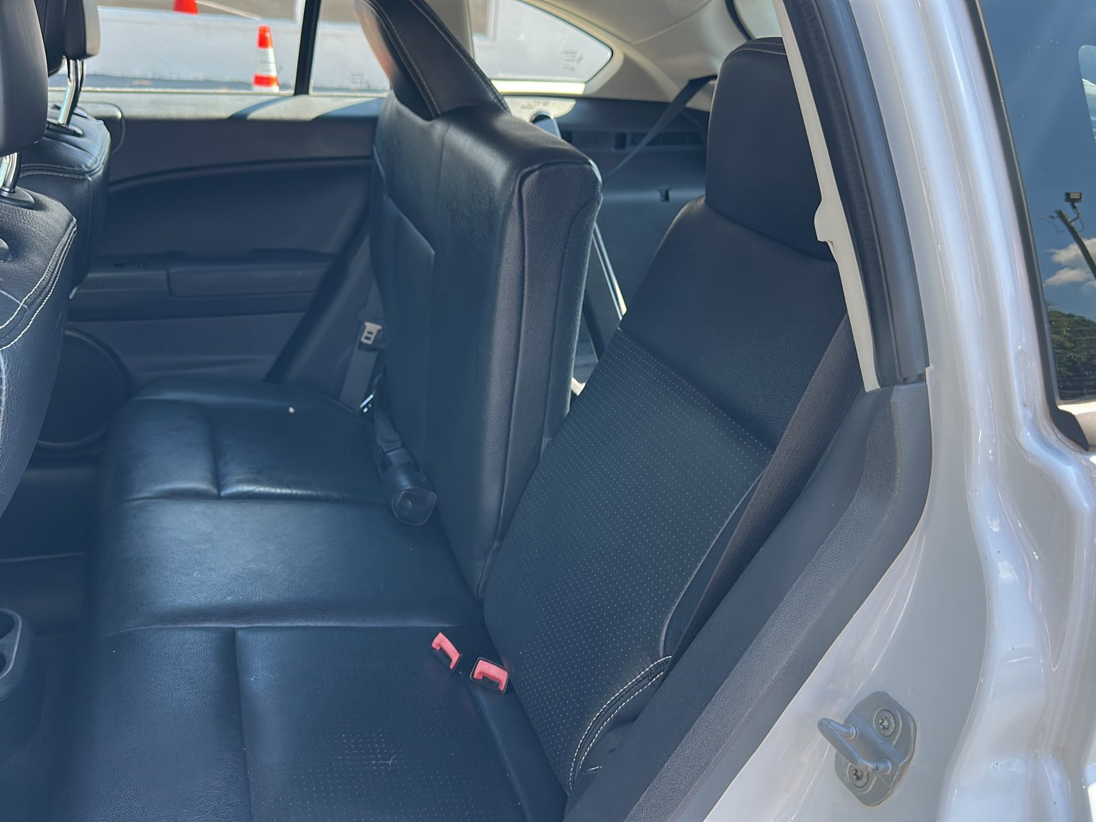 Used 2011 Dodge Caliber Uptown w/ Driver Convenience Group FWD image 23