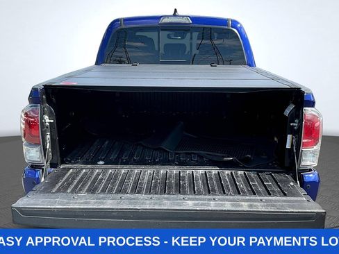 Used 2023 Toyota Tacoma TRD Off-Road w/ TRD Premium Off Road Package AWD/4WD image 8