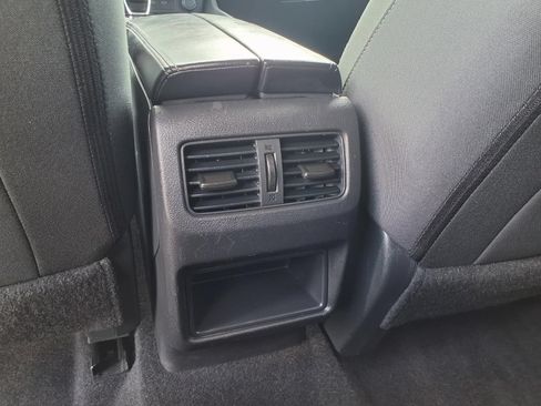 Used 2024 Nissan Rogue S FWD image 22