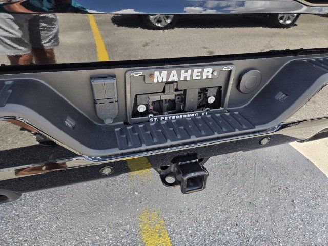 Used 2024 Chevrolet Silverado 1500 High Country w/ High Country Premium Package AWD/4WD image 12