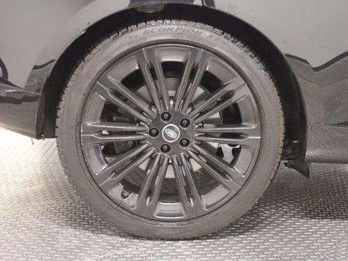 Used 2025 Land Rover Range Rover Autobiography AWD/4WD image 13