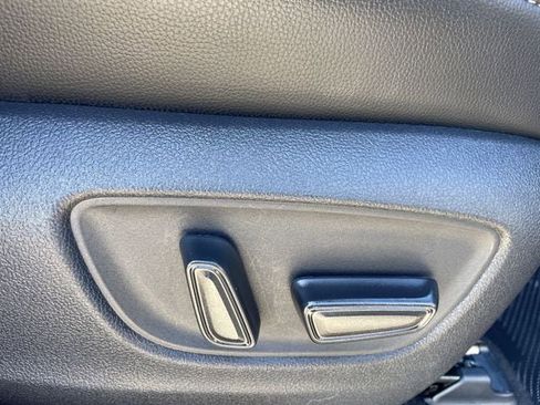 Certified 2021 Toyota Highlander XSE image 28