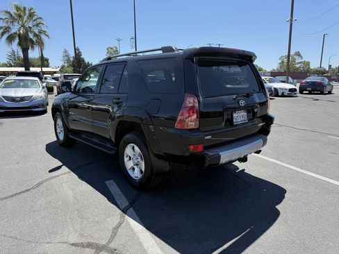 Used 2004 Toyota 4Runner SR5 AWD/4WD image 5
