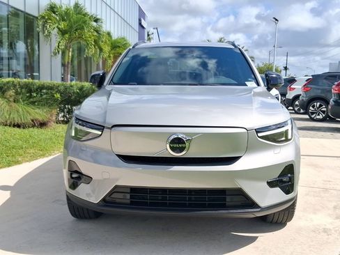 Used 2023 Volvo XC40 Recharge Ultimate w/ Protection Package Premier AWD/4WD image 2