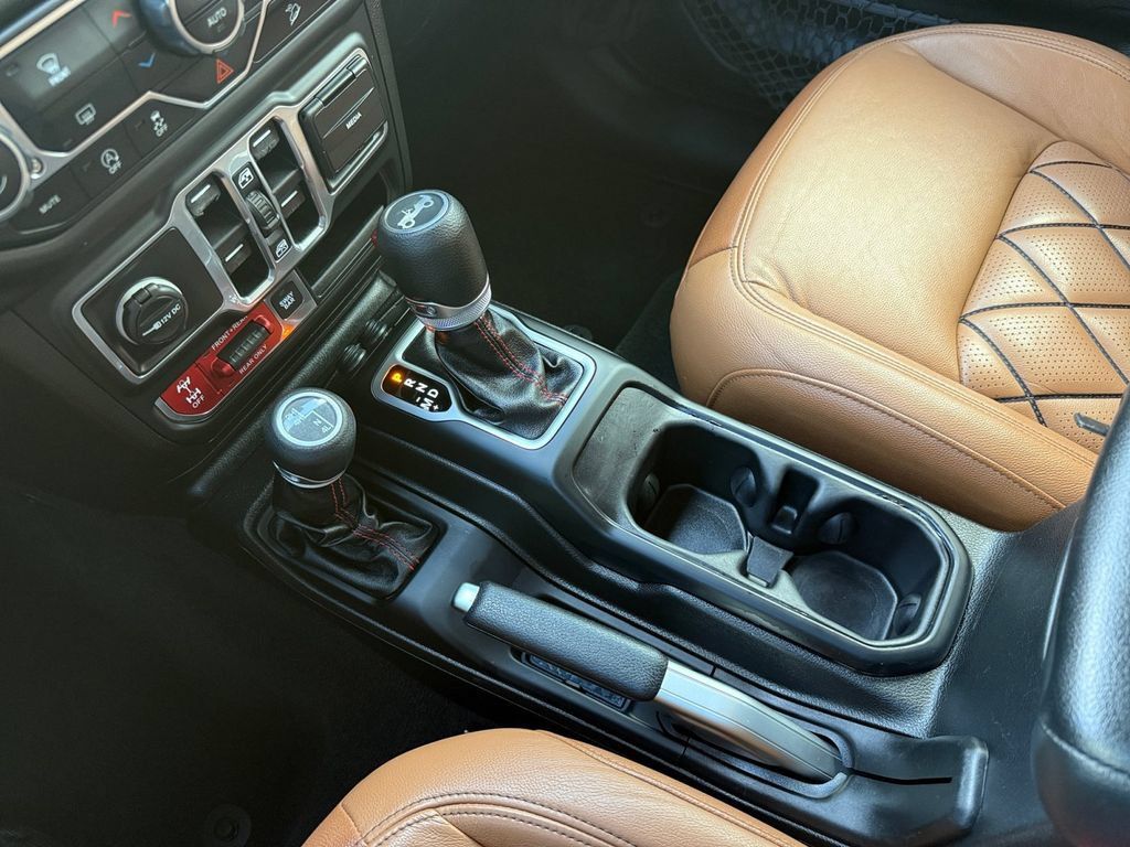 Used 2018 Jeep Wrangler Unlimited Rubicon AWD/4WD image 22