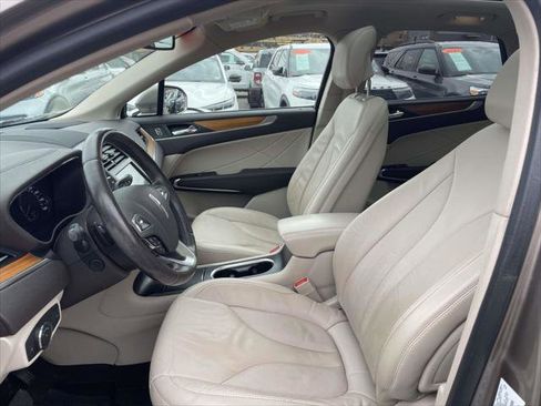 Used 2019 Lincoln MKC Select w/ Select Plus Package image 13