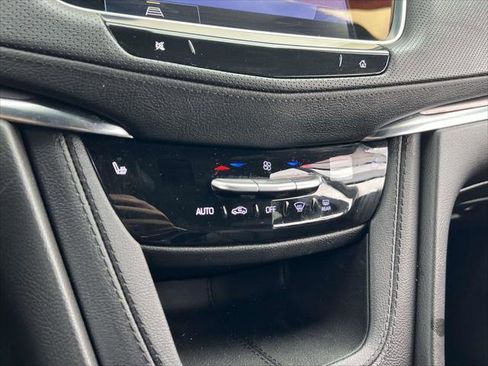 Used 2023 Cadillac XT5 Luxury AWD/4WD image 35