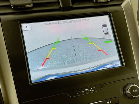 Used 2019 Ford Fusion SE image 14