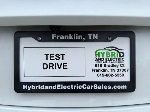 Used 2023 Tesla Model 3 Standard Range image 4