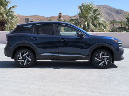 New 2026 Nissan Kicks SV FWD image 5