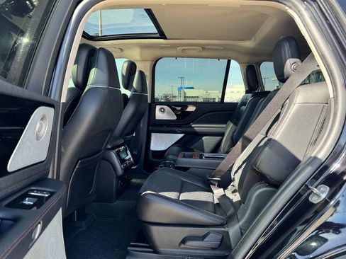 Used 2020 Lincoln Aviator Reserve w/ Equipment Group 202A image 12