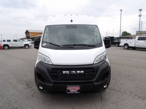 Used 2023 RAM ProMaster 2500 w/ Driver Convenience Group FWD image 12
