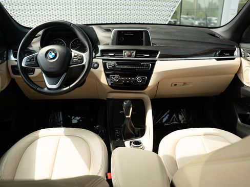Used 2017 BMW X1 xDrive28i AWD/4WD image 8