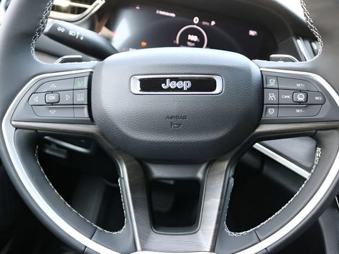 New 2026 Jeep Grand Cherokee Altitude RWD image 22