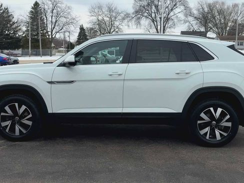 Used 2020 Volkswagen Atlas Cross Sport SEL image 5