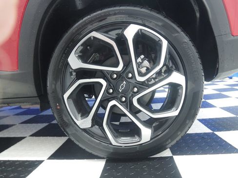 New 2026 Chevrolet Trax RS w/ Driver Confidence Package FWD image 5