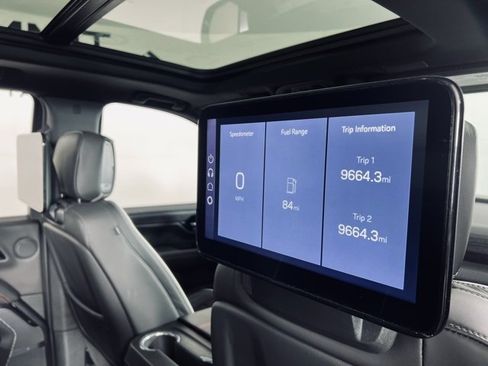 Used 2025 GMC Yukon AT4 Ultimate image 15