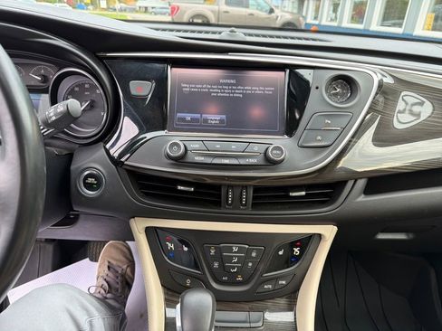 Used 2020 Buick Envision Preferred image 21