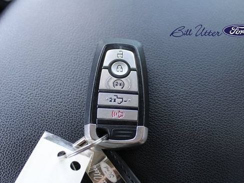 Used 2023 Ford F250 Lariat w/ Sport Appearance Package AWD/4WD image 26