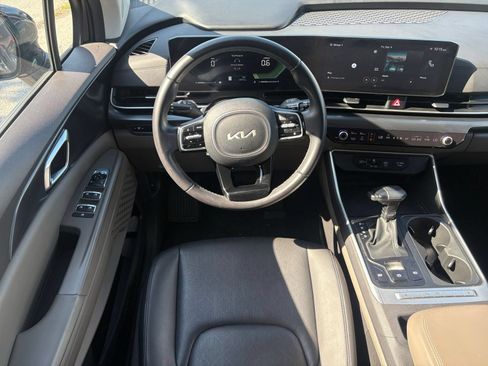 Used 2026 Kia Carnival FWD image 29
