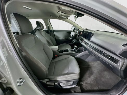 Used 2025 Kia K4 FWD image 29