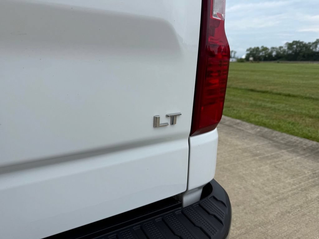 Used 2024 Chevrolet Silverado 1500 LT AWD/4WD image 5