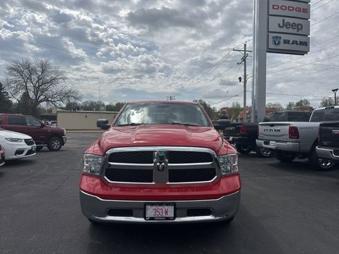 Used 2020 RAM 1500 Classic SLT w/ Luxury Group RWD image 2