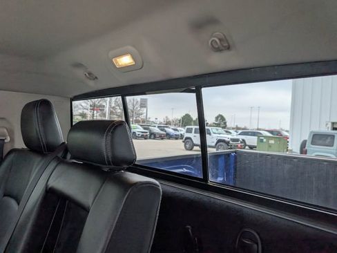 Used 2015 RAM 2500 Laramie w/ Convenience Group AWD/4WD image 28