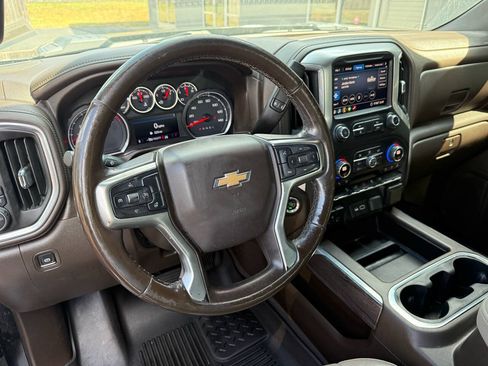 Used 2020 Chevrolet Silverado 2500 LTZ w/ LTZ Convenience Package AWD/4WD image 14