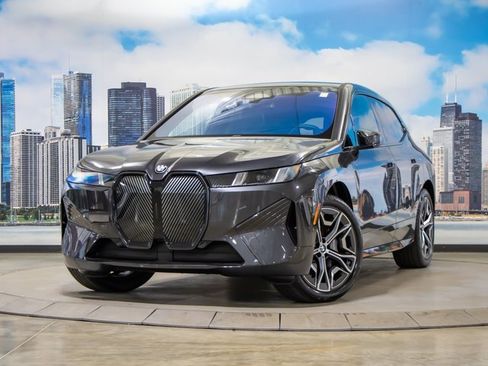 Used 2026 BMW iX xDrive45 w/ Premium Package image 2