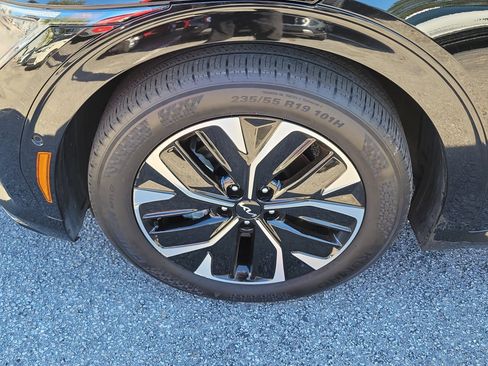 Certified 2023 Kia EV6 GT-Line w/ GT-Line Suede Seat Package image 40