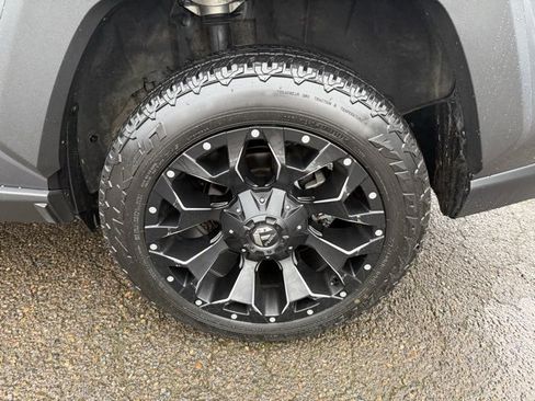 Used 2022 Toyota RAV4 TRD Off-Road image 9