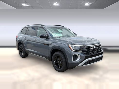 New 2026 Volkswagen Atlas Peak Edition AWD/4WD image 7