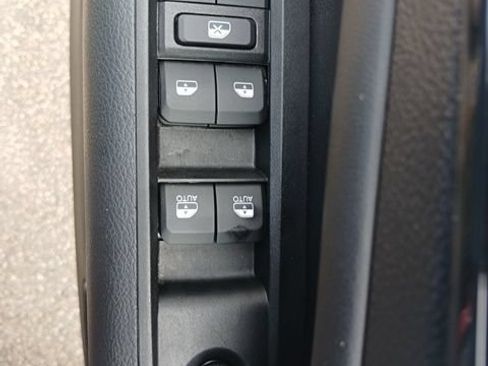Used 2022 Jeep Compass Latitude FWD image 42