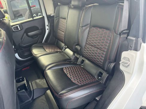 Used 2021 Jeep Gladiator Sport AWD/4WD image 5