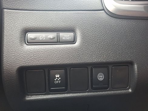 Used 2022 Nissan Murano S AWD/4WD image 24