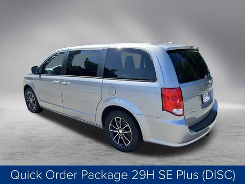 Used 2019 Dodge Grand Caravan SE image 10
